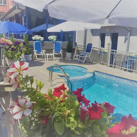 فندق Boutique Royal نيسيبار