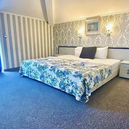 Boutique Royal Hotel