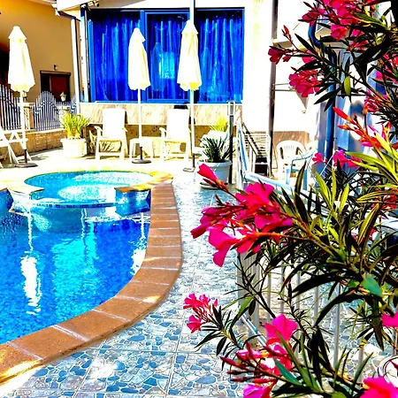 Ξενοδοχείο Boutique Royal Νεσέμπαρ