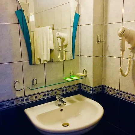 Boutique Royal Νεσέμπαρ
