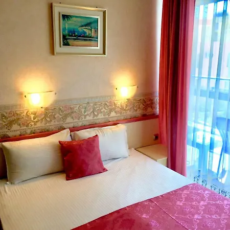 Boutique Royal Ξενοδοχείο Νεσέμπαρ