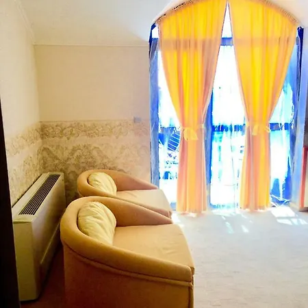Ξενοδοχείο Boutique Royal 3*